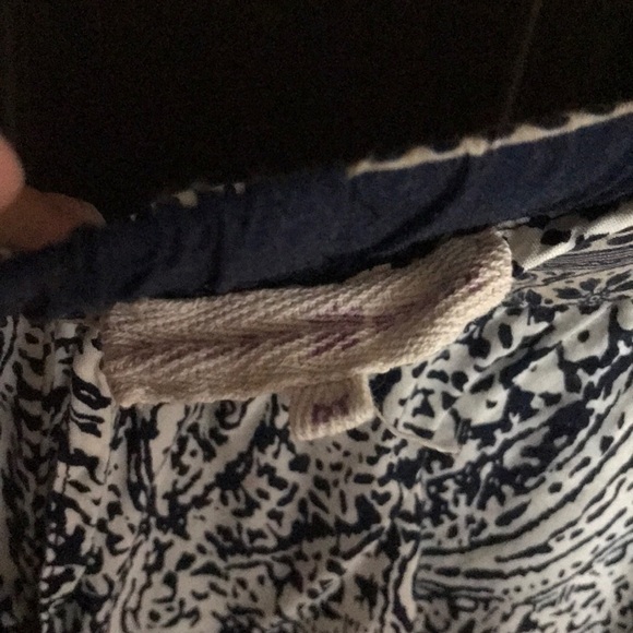 Printed paisley flowy Pants - Picture 4 of 7